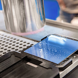 Plasma activation plastic material